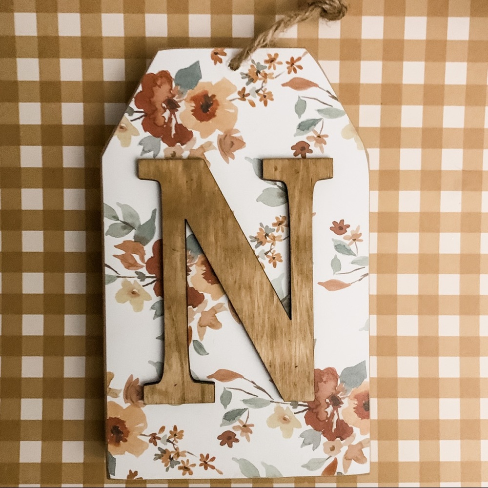 8” Monogrammed Wood Tabletop Fall Foliage Tag By Ashland - Letter N